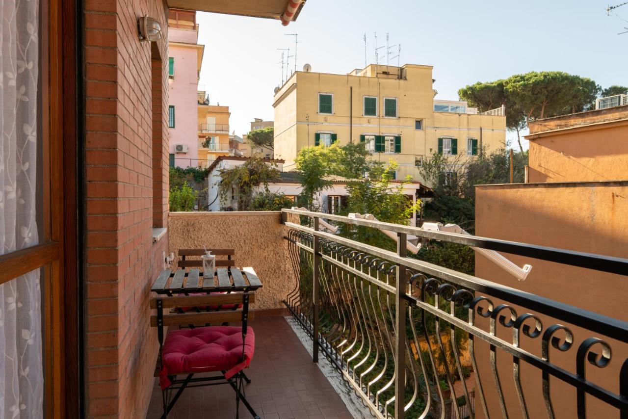 Walking Distance From San Pietro Rom