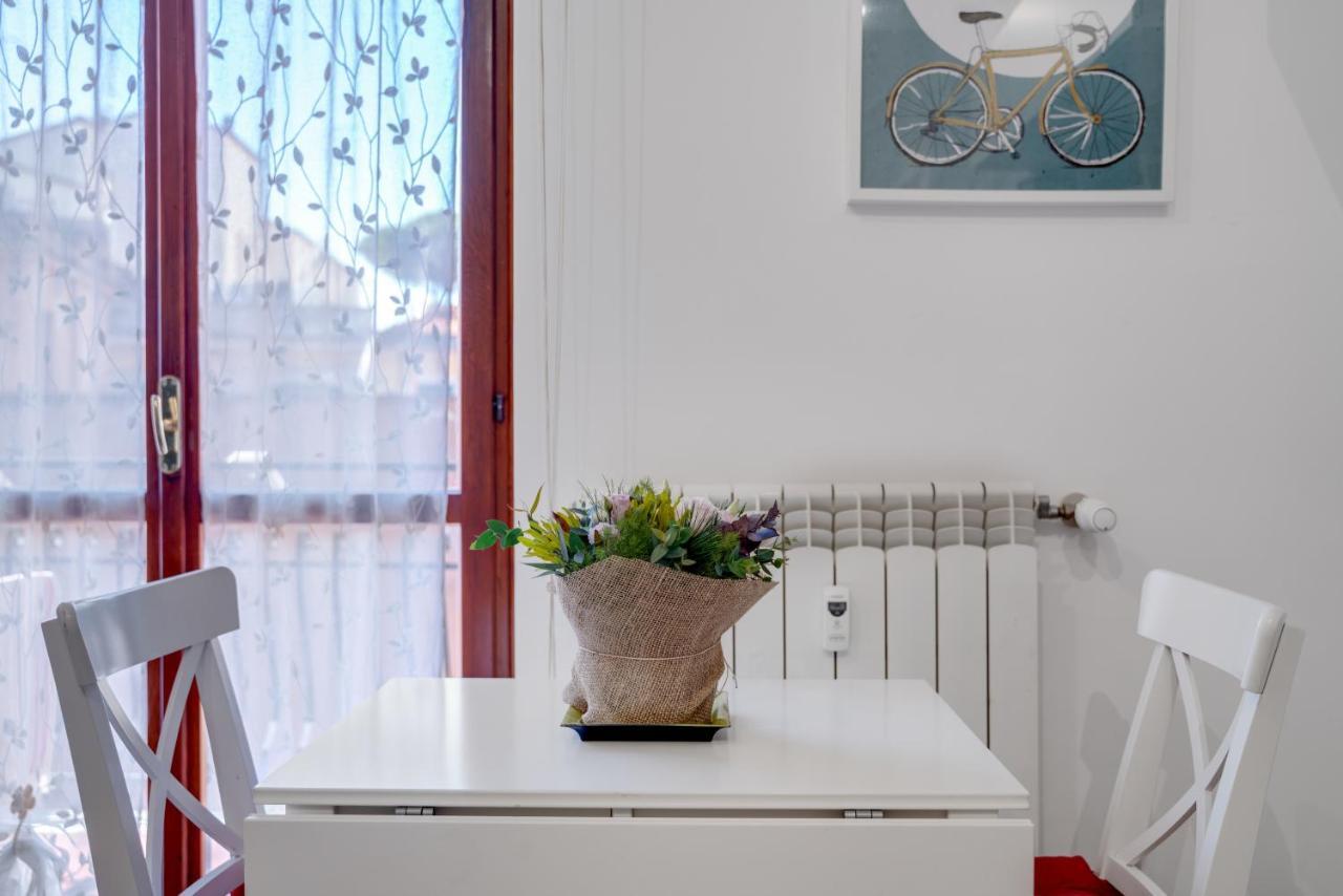 Walking Distance From San Pietro * Rom